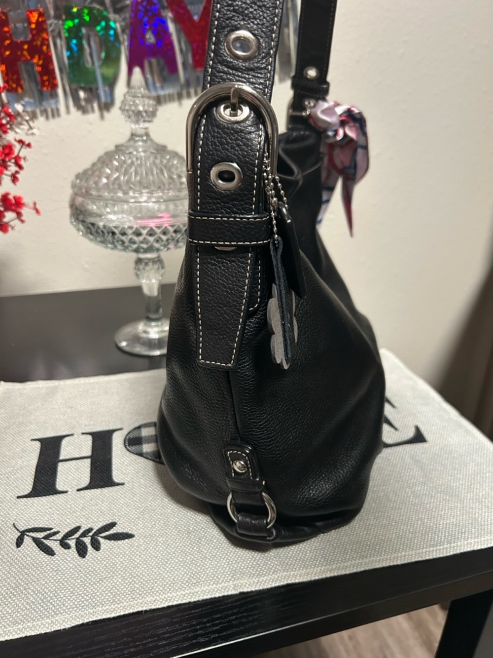 Coach❤️Y2K Black Leather Hobo Converter Shoulder/Crossbody Bag with Pink Scarf - Picture 3 of 16